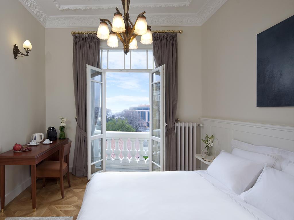 Armada Istanbul Pera Hotel ภายนอก รูปภาพ