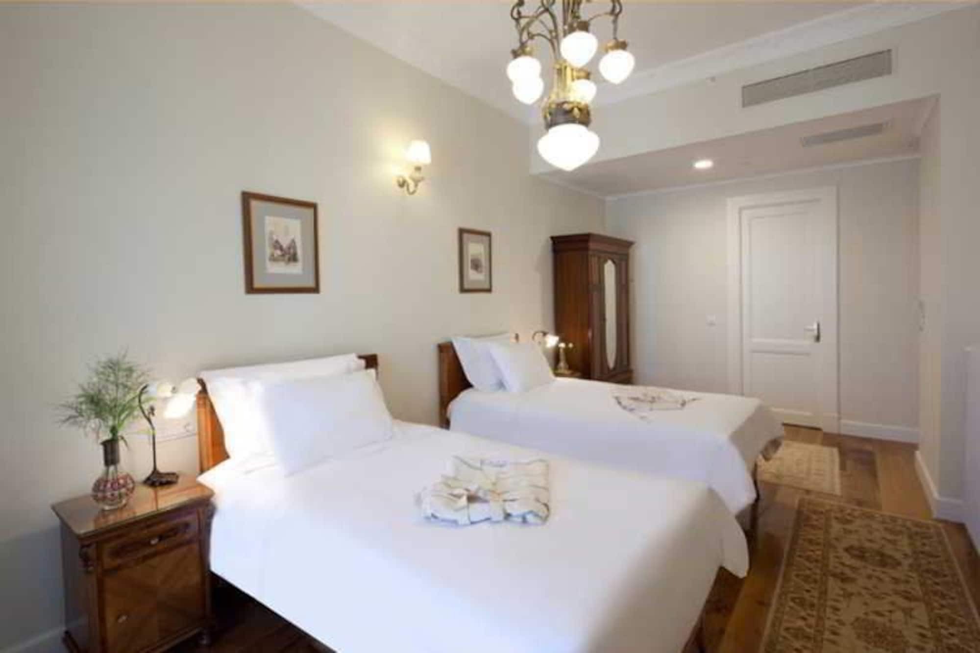 Armada Istanbul Pera Hotel ภายนอก รูปภาพ